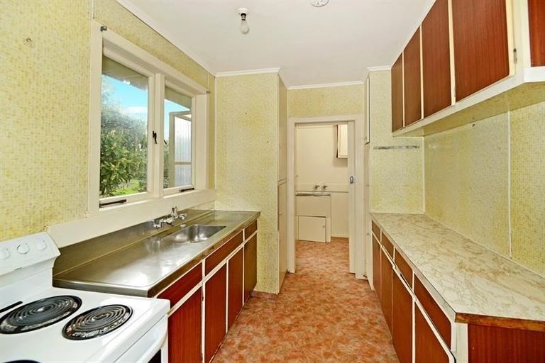 Photo of property in 82 Salisbury Road, Birkdale, Auckland, 0626