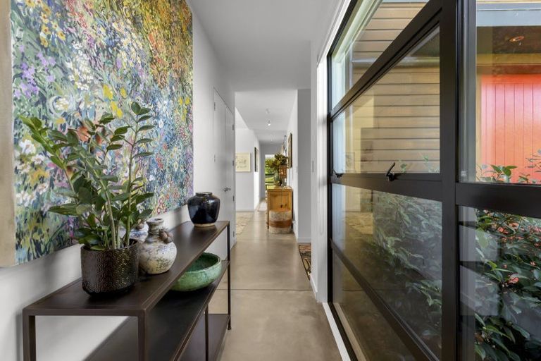 Photo of property in 251 Beacon Point Road, Wanaka, 9305