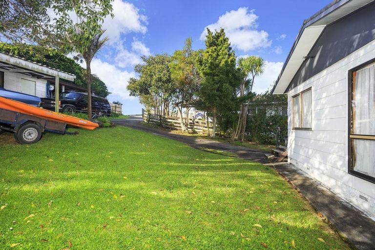 Photo of property in 81 Chivalry Road, Glenfield, Auckland, 0629