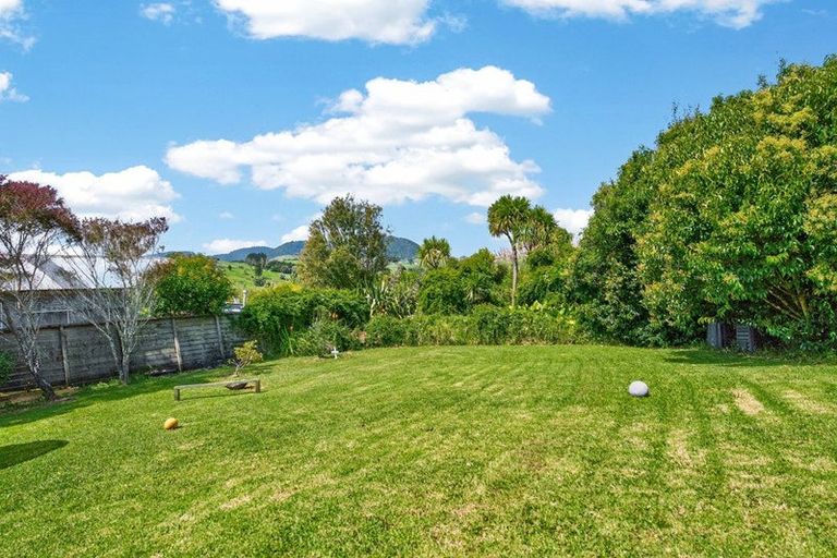 Photo of property in 2 View Street, Maungaturoto, 0520