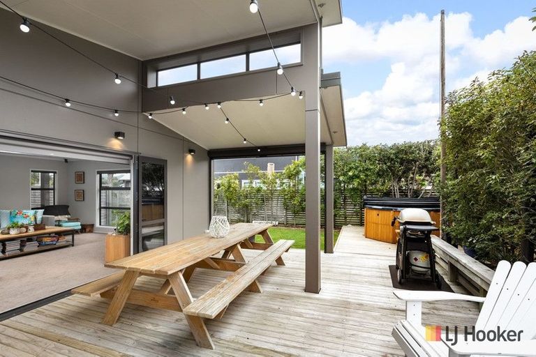 Photo of property in 14 Palm Grove, Waihi Beach, 3611