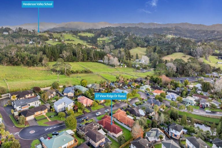 Photo of property in 27 View Ridge Drive, Ranui, Auckland, 0612