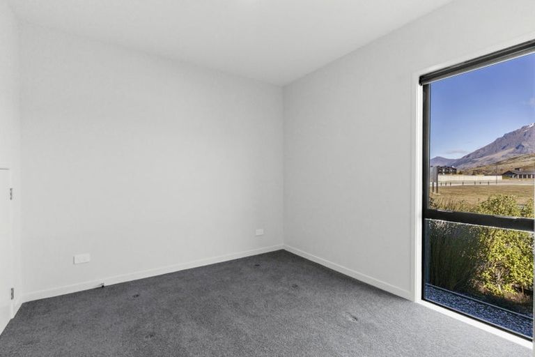 Photo of property in 33 Mulholland Drive, Jacks Point, 9371