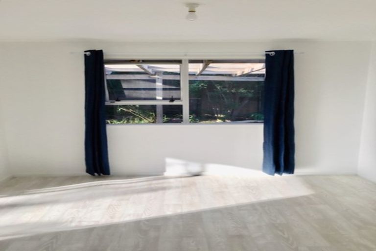 Photo of property in 1/48 Nigel Road, Browns Bay, Auckland, 0630