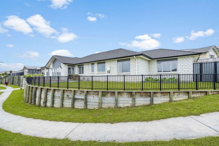 Photo of property in 35 Purser Crescent, Flagstaff, Hamilton, 3210