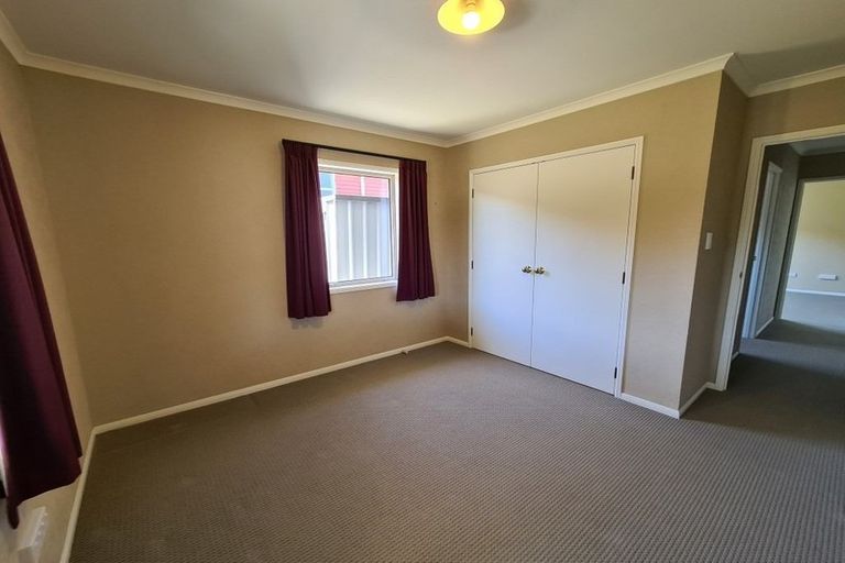 Photo of property in 14 Whiteley Street, Moturoa, New Plymouth, 4310