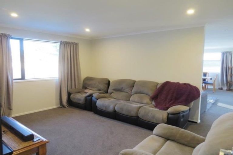 Photo of property in 15 Marsden Place, Hurworth, New Plymouth, 4310