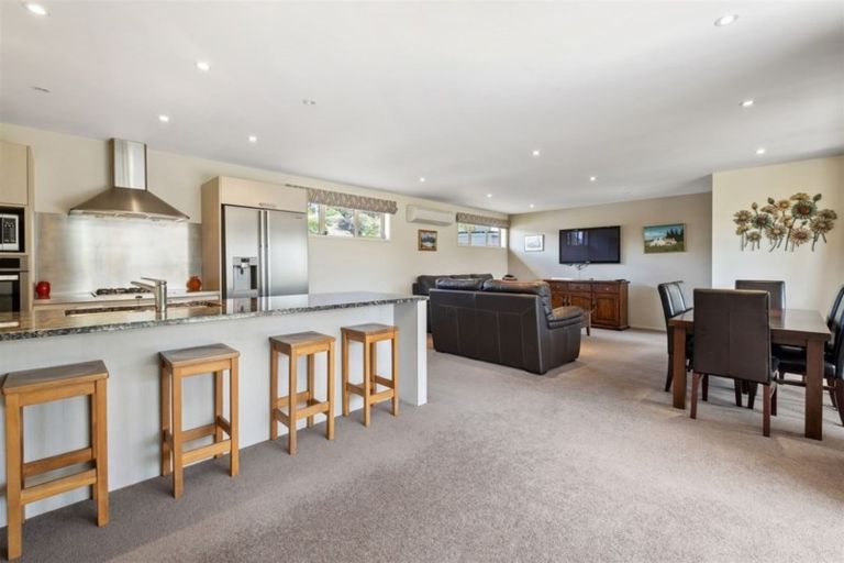 Photo of property in 9 Stonebrook Drive, Wanaka, 9305