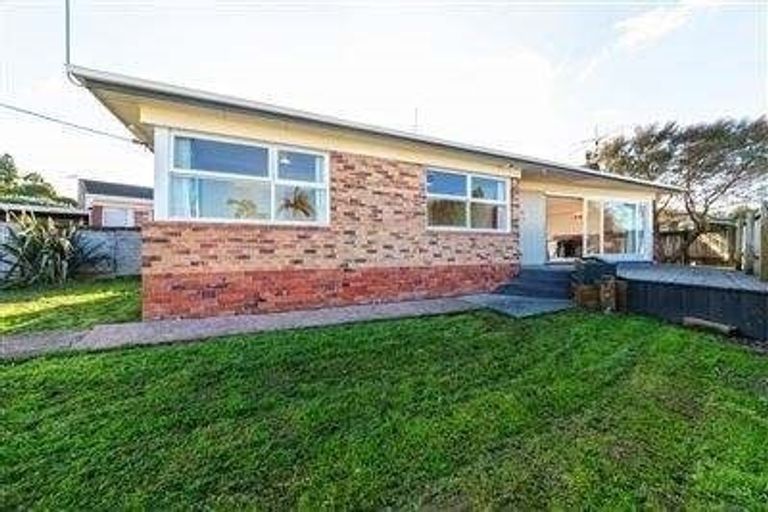 Photo of property in 39 Harrington Road, Henderson, Auckland, 0610