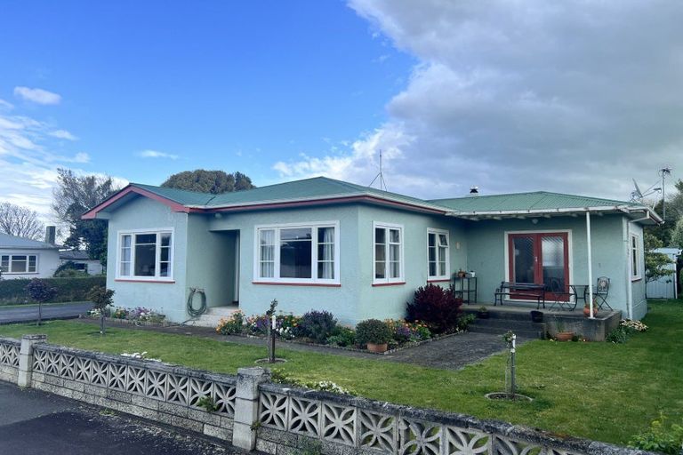 Photo of property in 50 Mcphee Street, Dannevirke, 4930