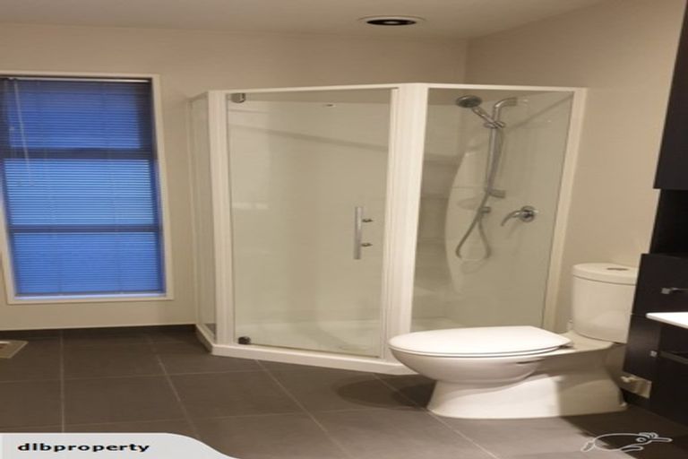 Photo of property in 142a Holly Road, St Albans, Christchurch, 8014