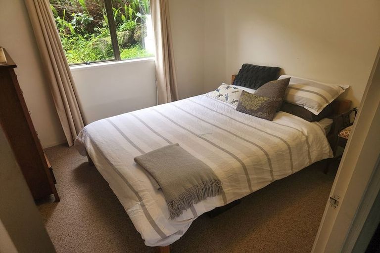 Photo of property in 25 South Lynn Road, Titirangi, Auckland, 0604