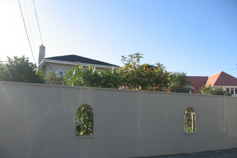 Photo of property in 25 Marina Grove, Hutt Central, Lower Hutt, 5010