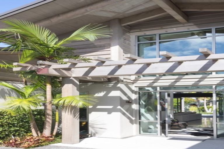 Photo of property in 22 Sanctuary Point, Sunnyhills, Auckland, 2010