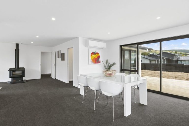 Photo of property in 4 Chatham Street, Waihola, Milton, 9073