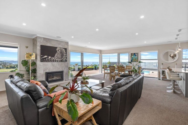 Photo of property in 15 Woodridge Drive, Stanmore Bay, Whangaparaoa, 0932
