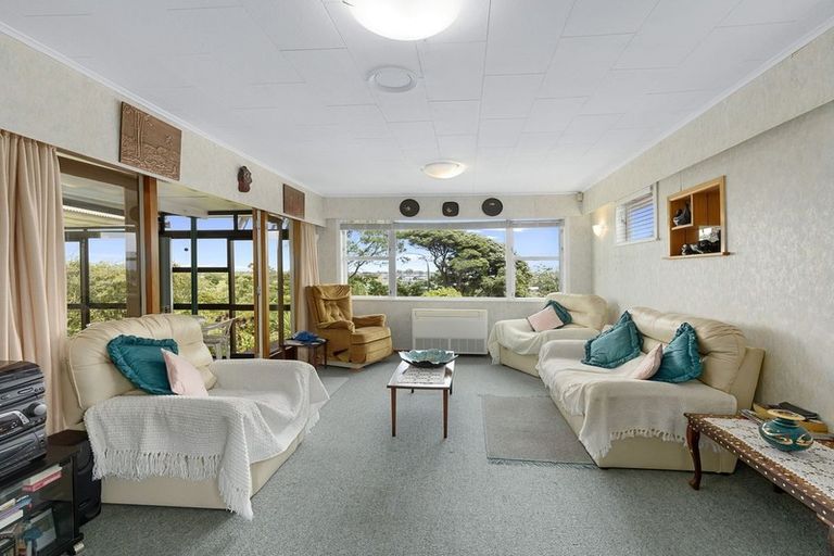 Photo of property in 1 Ratanui Road, Paraparaumu, 5032