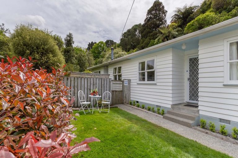Photo of property in 3/16 Redwood Avenue, Tawa, Wellington, 5028