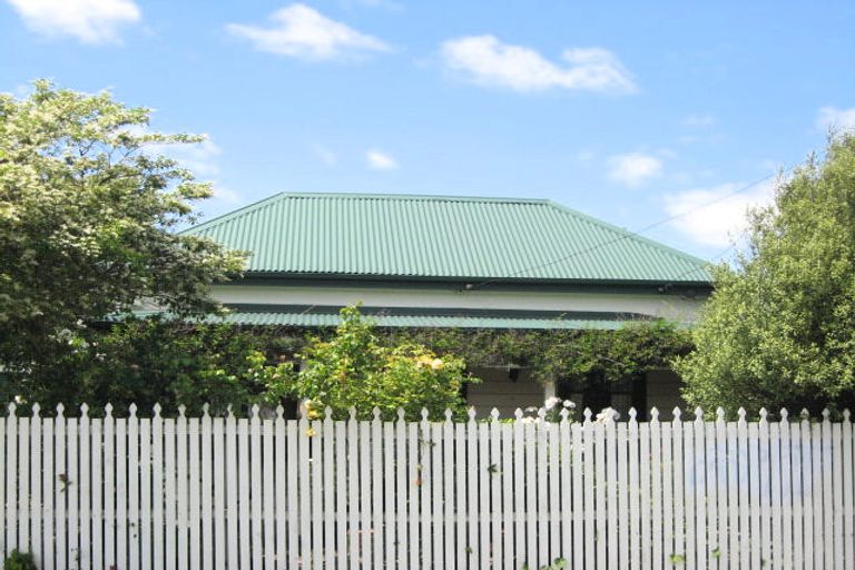 Photo of property in 11 Cheviot Street, Spreydon, Christchurch, 8024