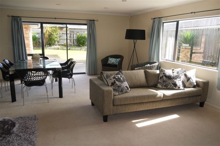 Photo of property in 497 Great South Road, Opaheke, Papakura, 2113