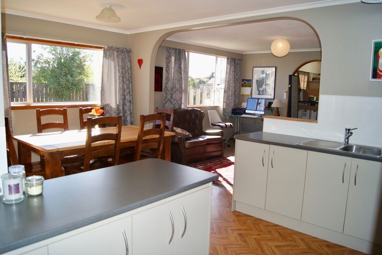 Photo of property in 52 Roseness Street, Palmerston, 9430