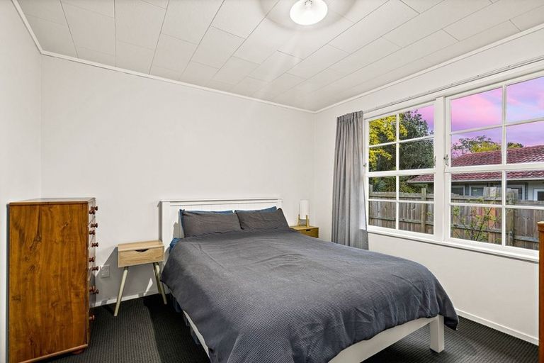 Photo of property in 7 Allington Road, Massey, Auckland, 0614