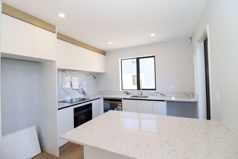 Photo of property in 4a Blue Gum Rise, Sunnyhills, Auckland, 2010