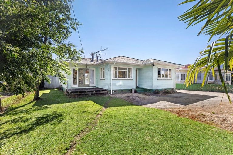 Photo of property in 17 Willow Street, Takaka, 7110