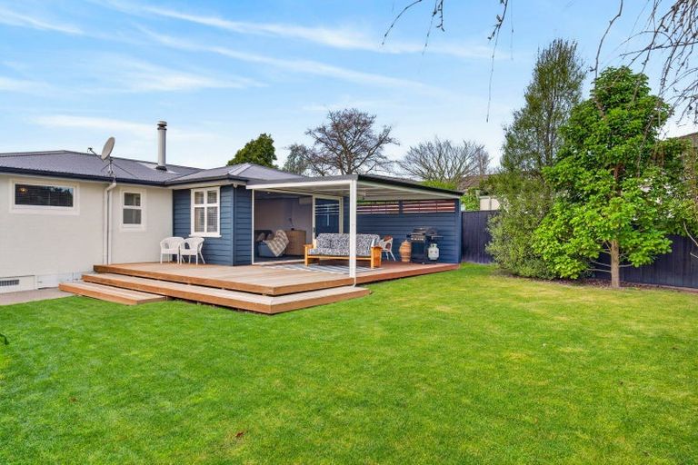 Photo of property in 28 Selwyn Road, Havelock North, 4130