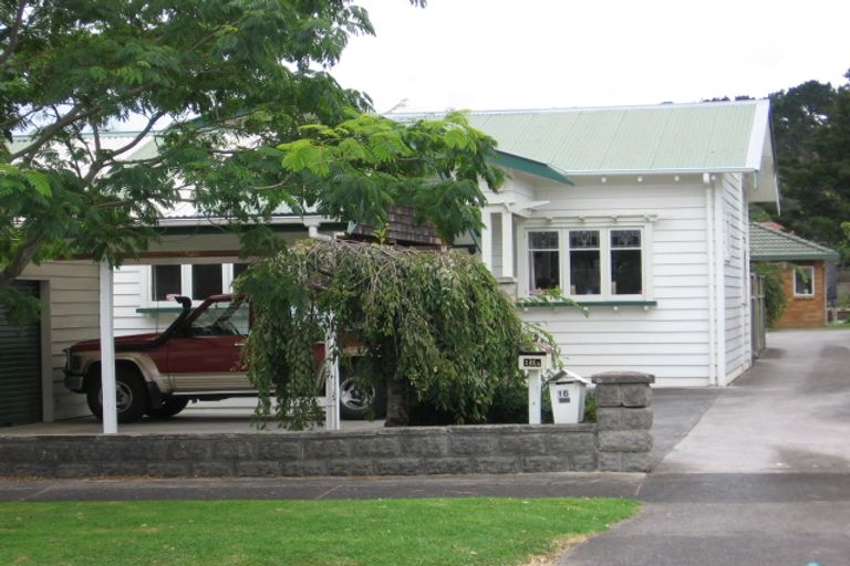 Photo of property in 16 Amaru Road, One Tree Hill, Auckland, 1061