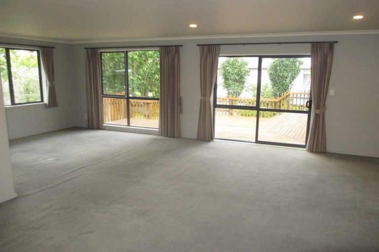 Photo of property in 96 Rototuna Road, Rototuna, Hamilton, 3210