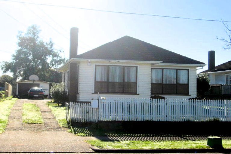 Photo of property in 6 Gloucester Road, Manurewa, Auckland, 2102