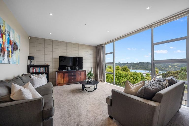 Photo of property in 67 Kittiwake Drive, Schnapper Rock, Auckland, 0632