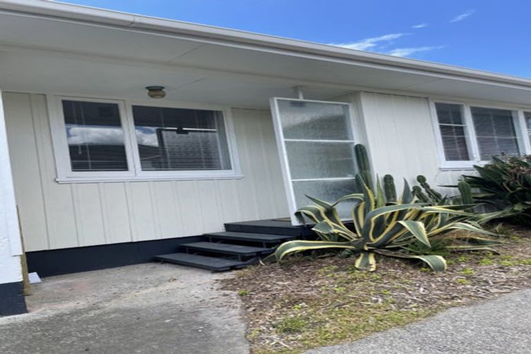 Photo of property in 2/49 Miro Street, New Lynn, Auckland, 0600