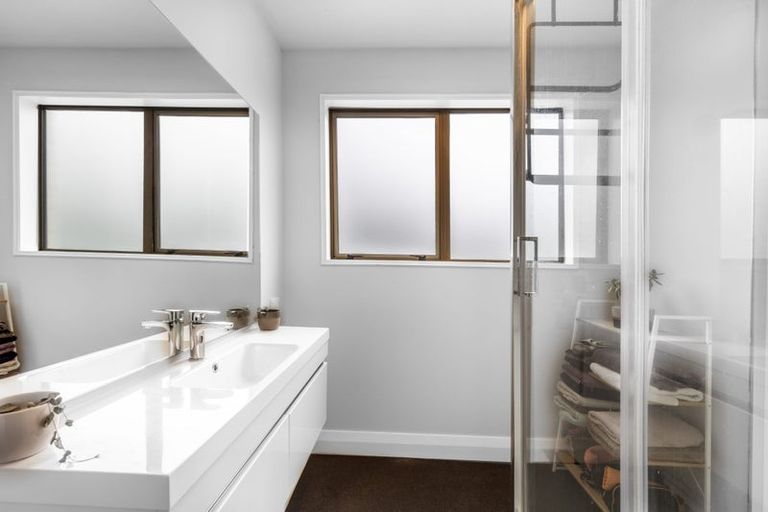 Photo of property in 16 Kildare Place, Waikiwi, Invercargill, 9810