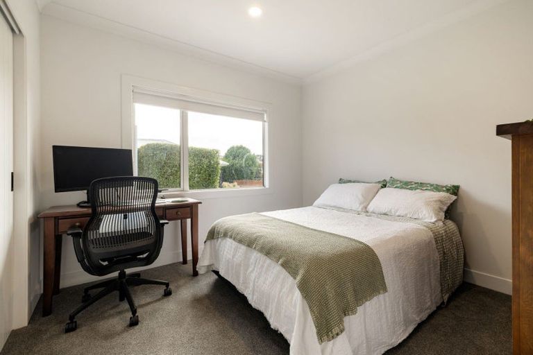 Photo of property in 18 Bos Crescent, Flagstaff, Hamilton, 3210