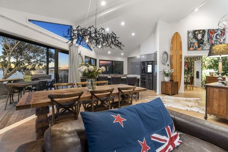 Photo of property in 86 Vipond Road, Stanmore Bay, Whangaparaoa, 0932