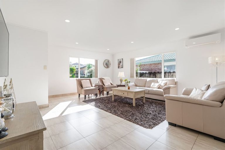 Photo of property in 4 Camberley Court, Manurewa East, Auckland, 2102