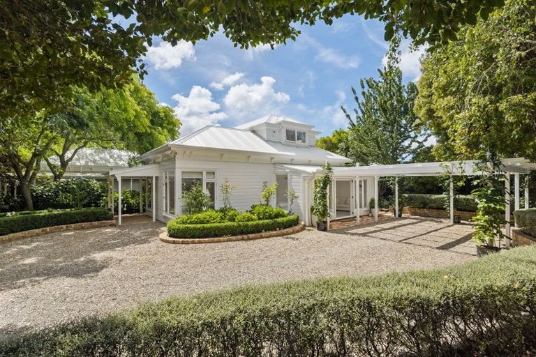 Photo of property in 49b Roland Road, Greenhithe, Auckland, 0632