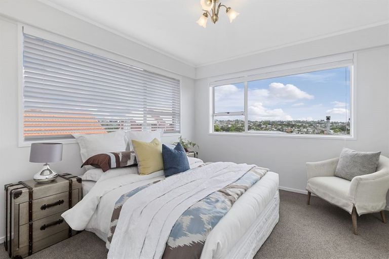 Photo of property in 4/87 Ocean View Road, Hillcrest, Auckland, 0627