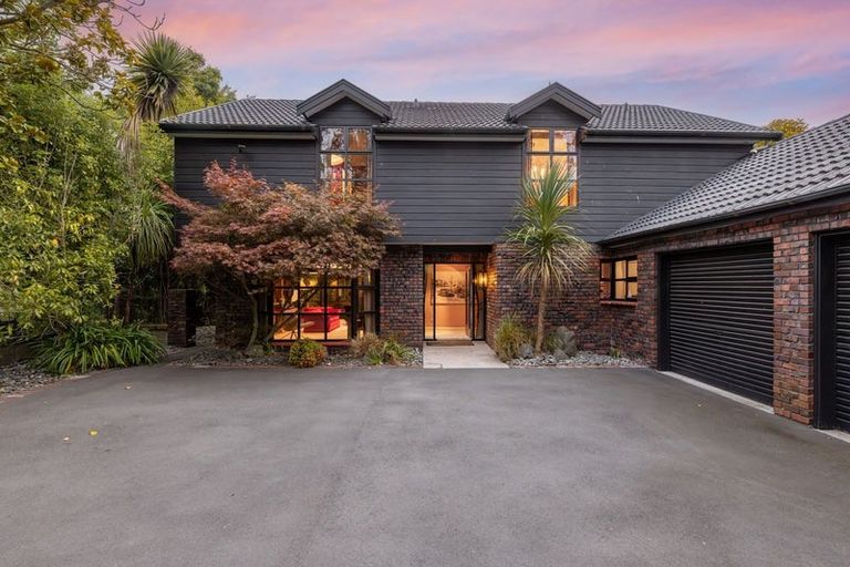 Photo of property in 5 Wood Lane, Fendalton, Christchurch, 8014