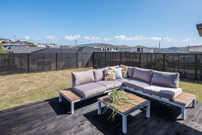 Photo of property in 90 Kentwood Drive, Woodridge, Wellington, 6037