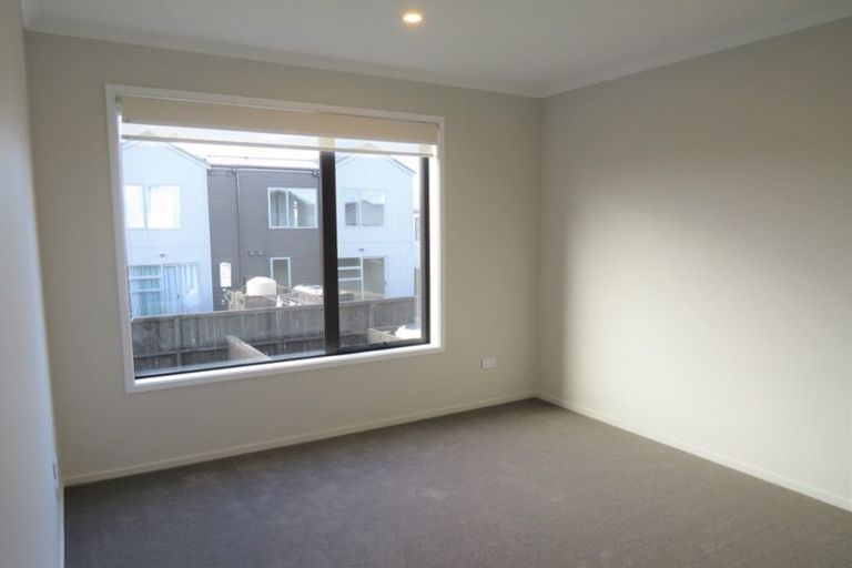 Photo of property in 21 Wai Place, One Tree Point, 0118