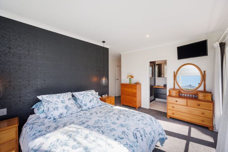 Photo of property in 30 Lincoln Terrace, Hokowhitu, Palmerston North, 4410