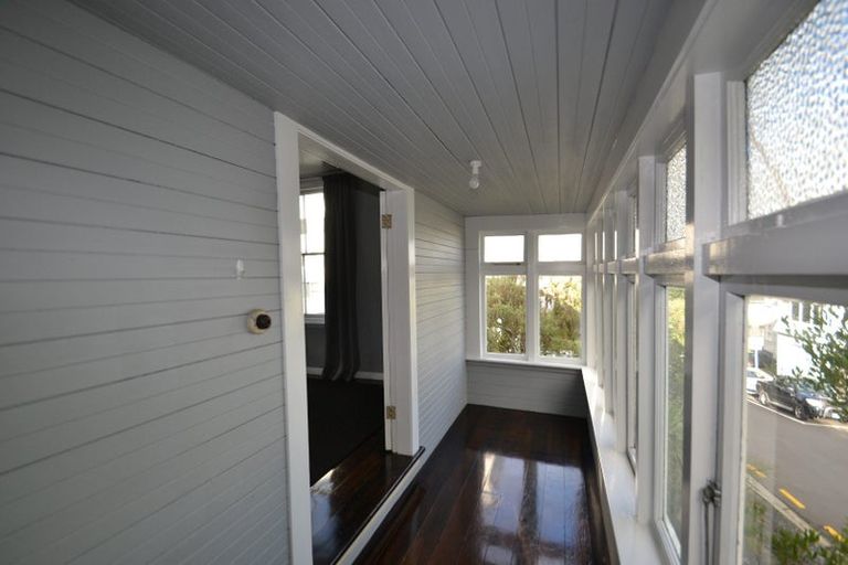 Photo of property in 6 Newman Terrace, Thorndon, Wellington, 6011