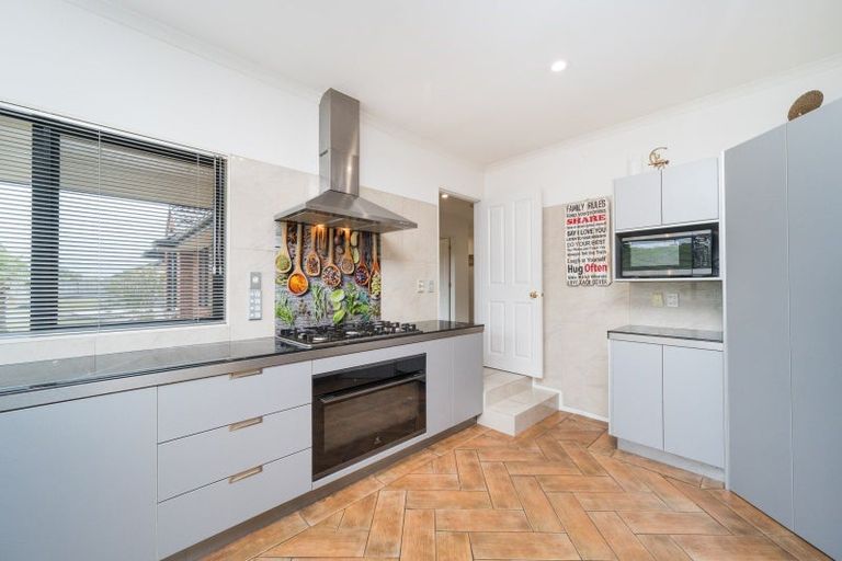 Photo of property in 54 Cashmere Drive, Fitzherbert, Palmerston North, 4410