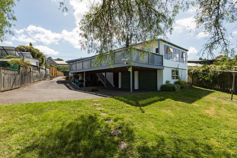 Photo of property in 25 Domain Road, Waipawa, 4210
