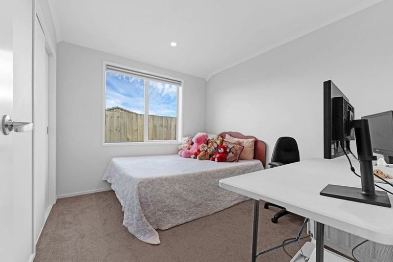 Photo of property in 18 Balmore Crescent, Pokeno, 2402