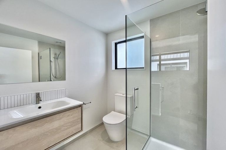 Photo of property in 1/10 Surrey Street, Linwood, Christchurch, 8062