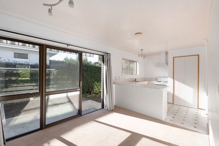 Photo of property in 415 Devonport Road, Tauranga South, Tauranga, 3112